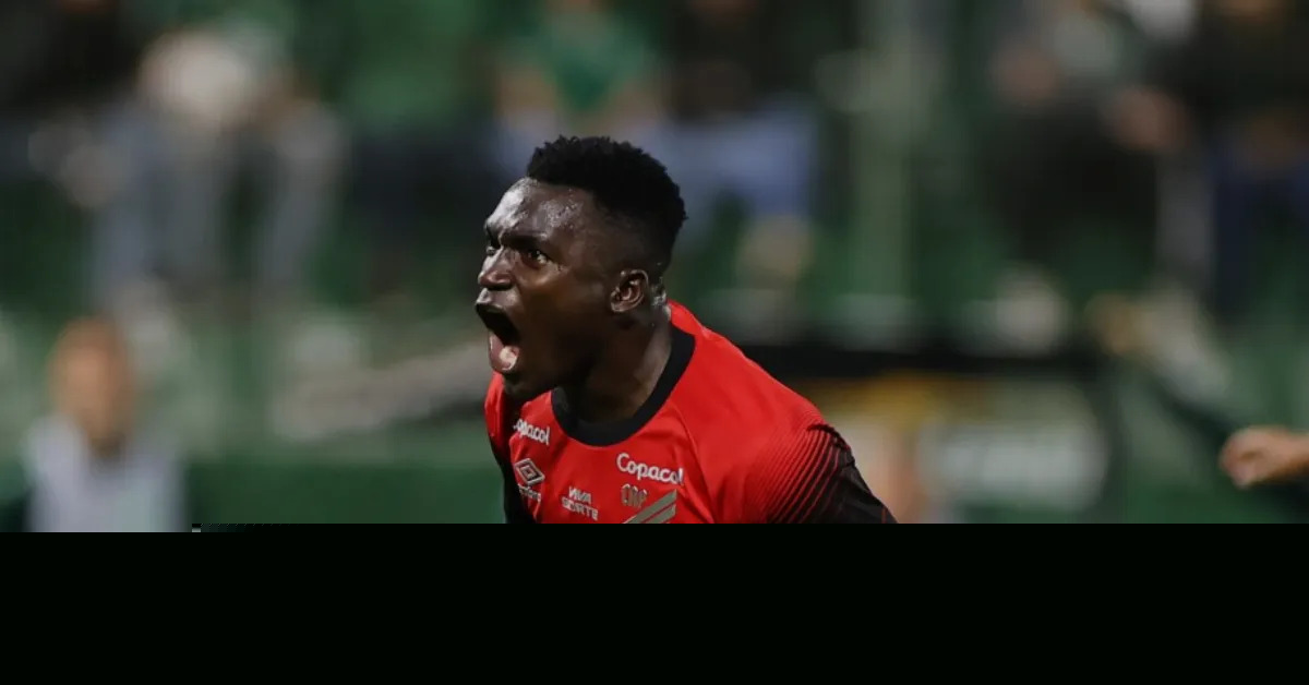 Athletico aproveita trapalhadas, vence e deixa Inter ainda mais pressionado