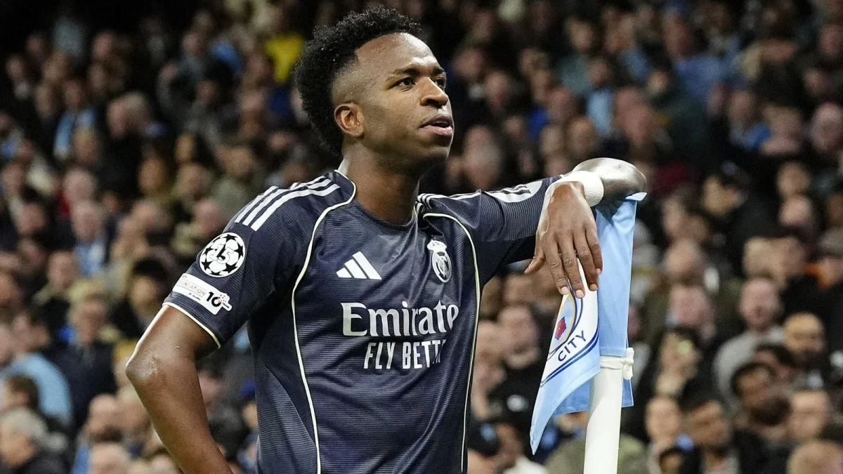 Vinicius Junior, Real Madrid’de Kalıyor