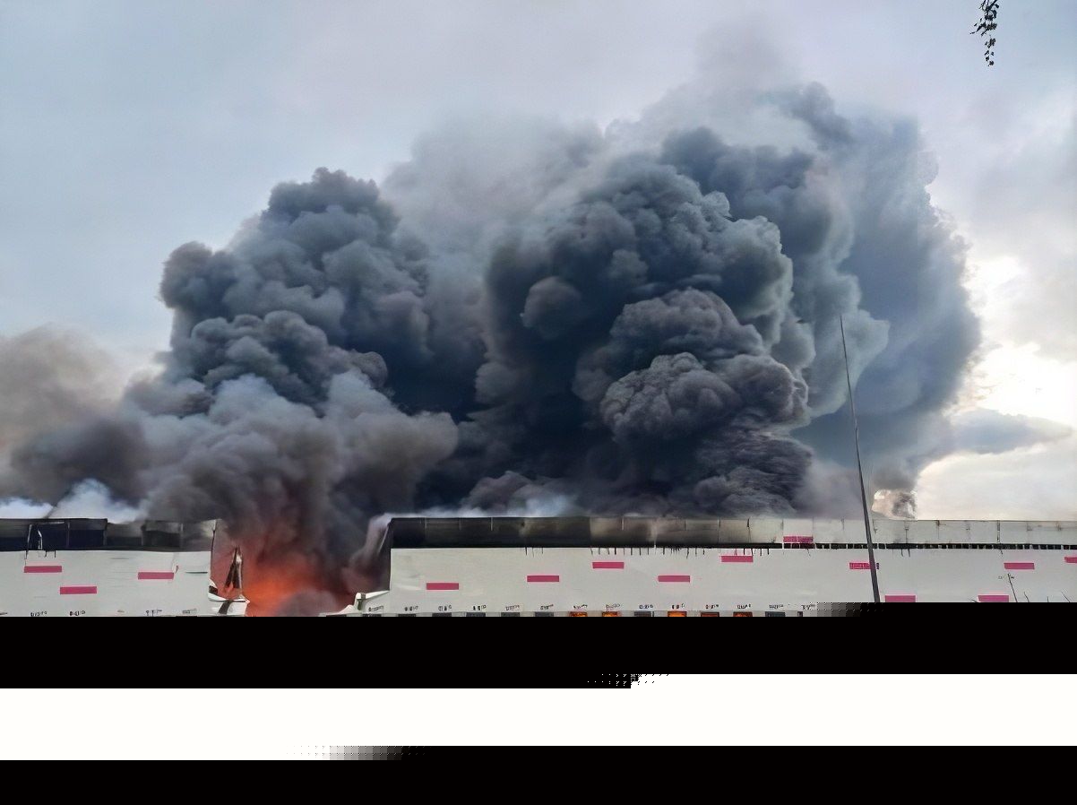 Ukraine strikes major oil refinery in Russia’s Ryazan Oblast, Zelensky says, Wildberries warehouse also reportedly hit