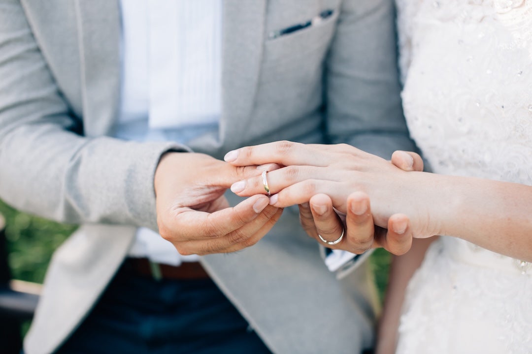 Indiana Senate advances bill requiring marriage-before-children instruction