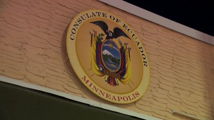 Experts discuss legality of ICE at foreign consulates