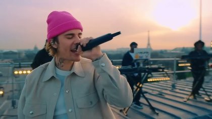 Justin Bieber Risks Run In With Ex-Girlfriend At Grammys
