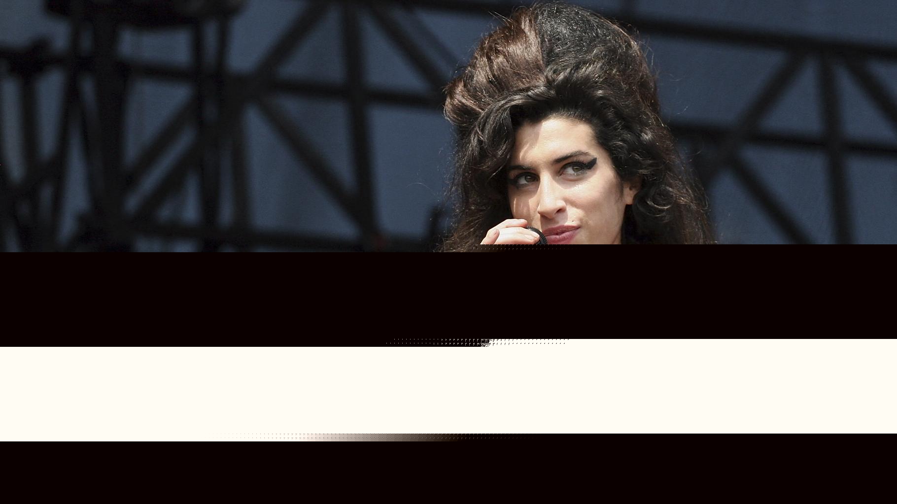 Le père d’Amy Winehouse condamné à verser une lourde somme d’argent à des amies de sa fille