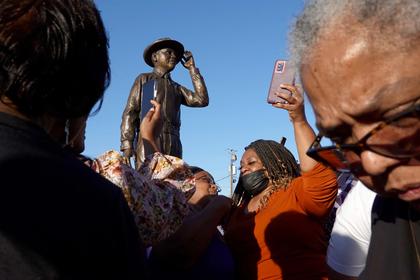 70 years after Emmett Till’s murder, Mississippi museum acquires gun used to kill him