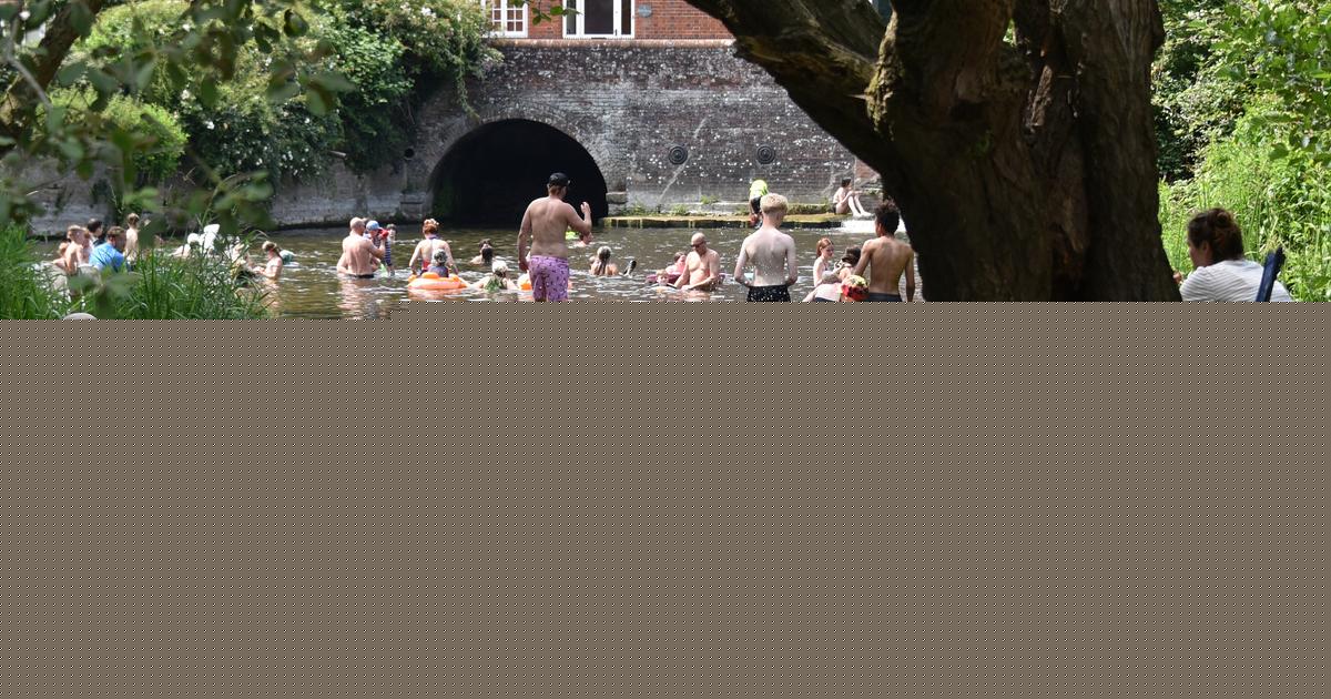 Extreme weather warning issued for parts of Norfolk ahead of fifth heatwave
