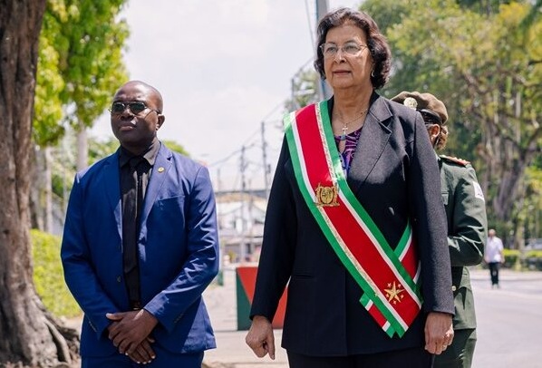 BESCHOUWING — De koers van president Geerlings-Simons: tussen belofte en werkelijkheid
