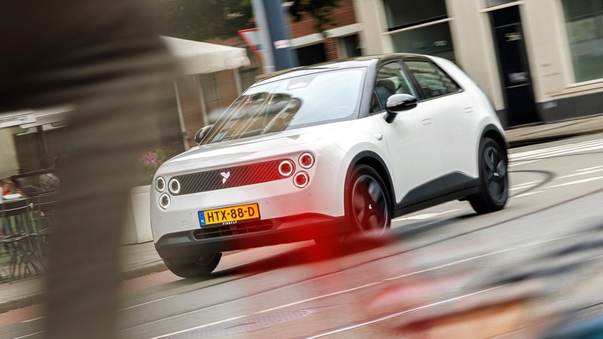 Firefly Sells One Vehicle in Dutch Market in September