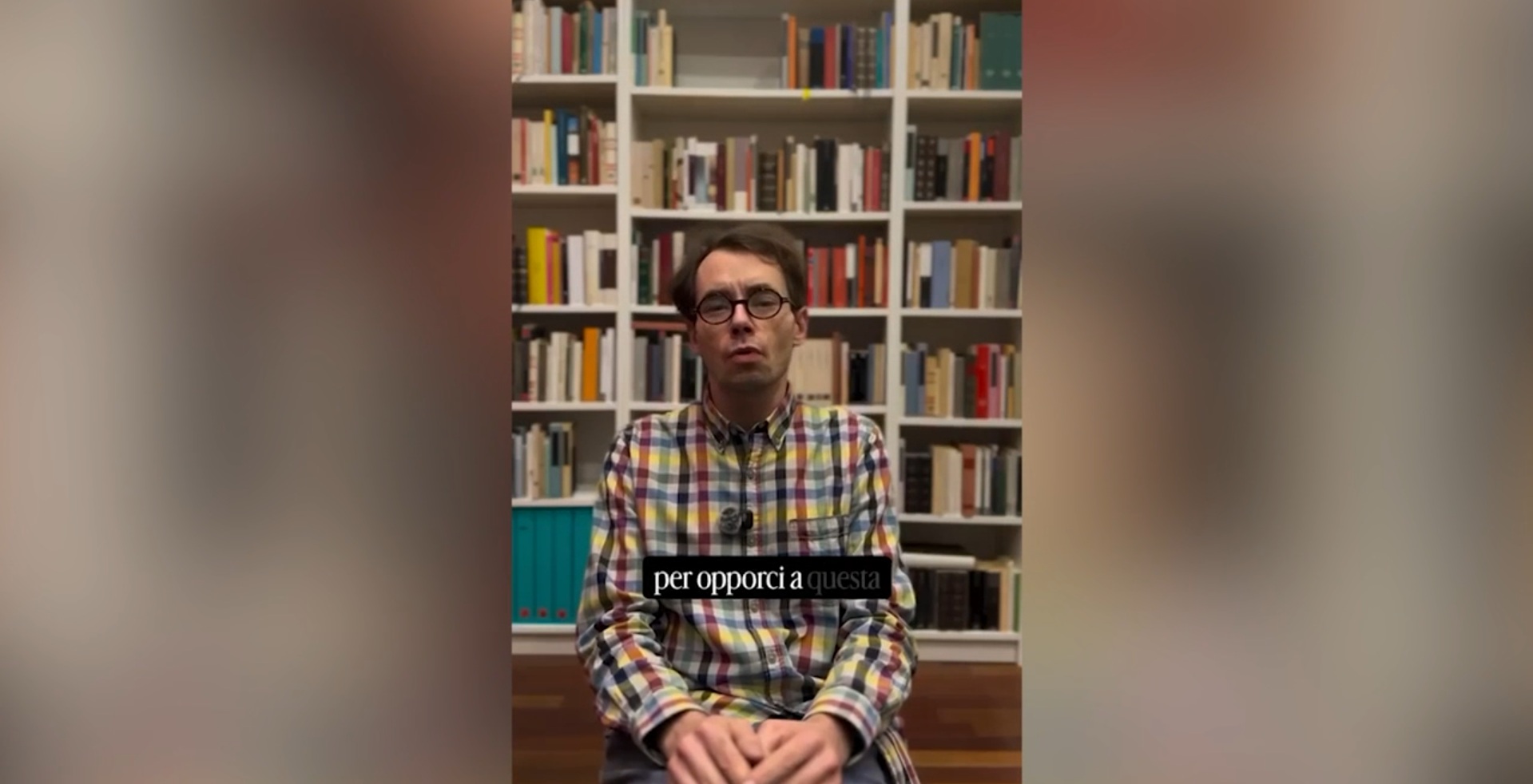 “Sondaggio rivolto agli studenti per segnalare i docenti di sinistra. Io lo sono, schedatemi”: la video-denuncia di un prof