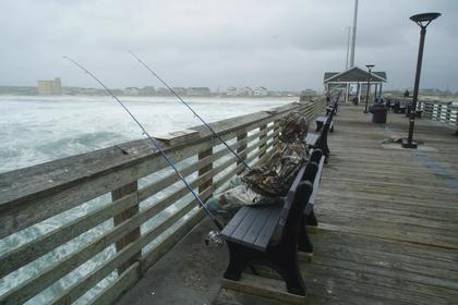 Hurricane Erin brings flooding to parts of Outer Banks as it pivots from East Coast