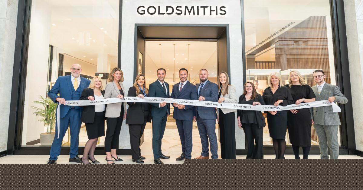 ‘Luxury’ jewellers opens supersized showroom in shopping centre