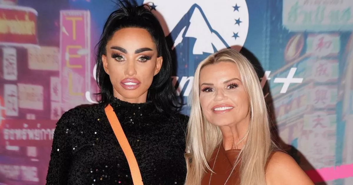 Concerns over Katie Price's vaping and performance as police called to UK tour