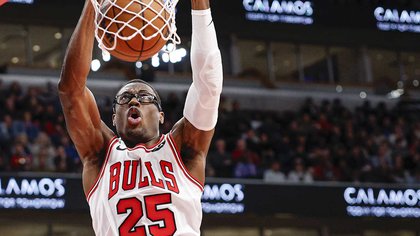The Bulls lose Jalen Smith to concerning injury during Heat game