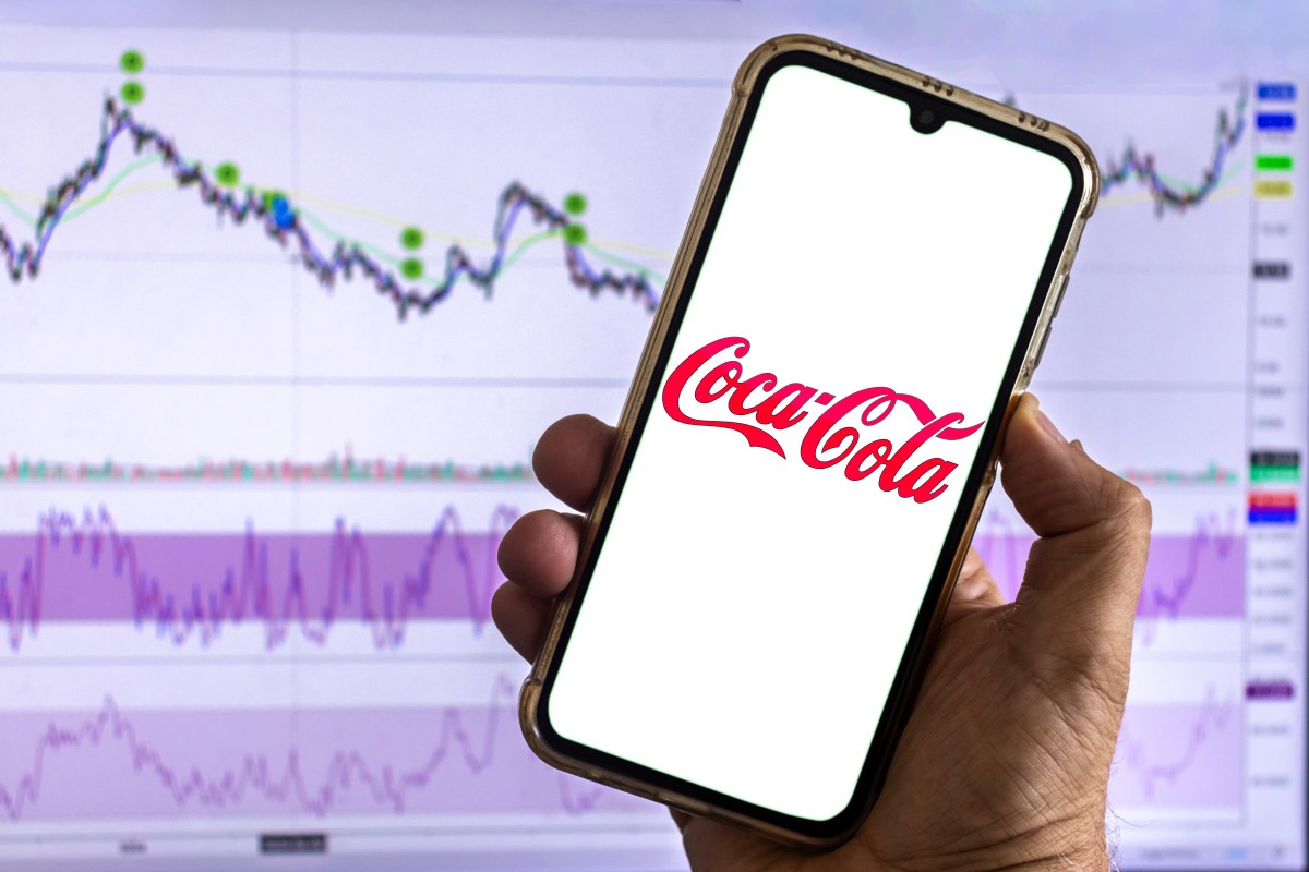 ¿Cuántas acciones de Coca-Cola debes tener para ganar $30,000 al año?