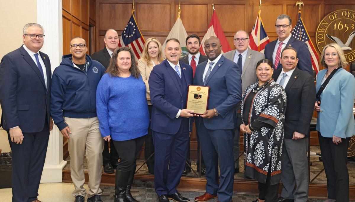 Town of Oyster Bay presents MLK Award to CSEA Long Island Region 1 President Jarvis Brown
