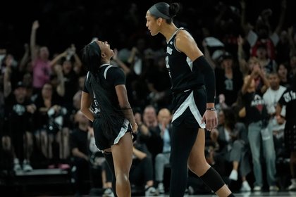 WNBA Finals: Dana Evans provides Aces' 'spark' off the bench as Las Vegas takes 1-0 series lead over Phoenix