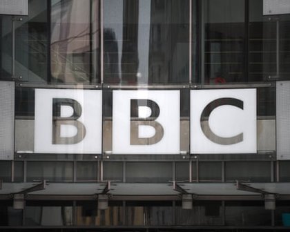 Older women ‘disappear’ from BBC presenting roles, internal review finds