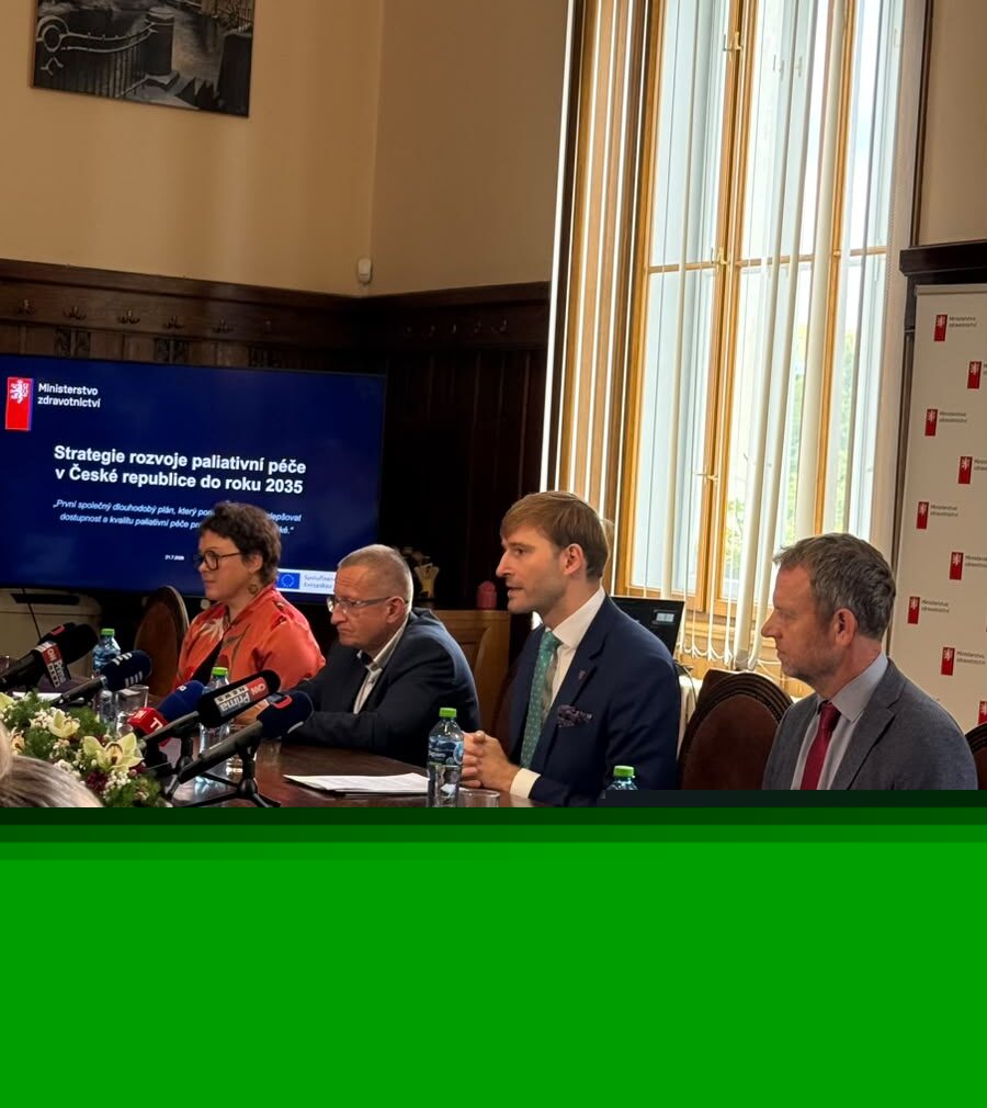 Kvalitnější paliativní péče pro pacienty i jejich rodiny. Strategie rozvoje paliativní péče do roku 2035 vstupuje do praxe
