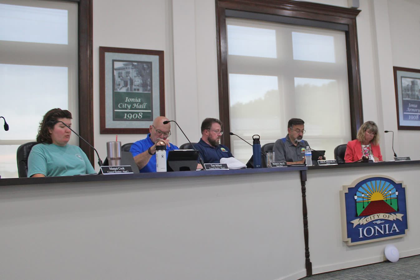 Ionia council considers parking rules for trailers, rec vehicles