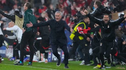 El Benfica de Mourinho deja fuera al Madrid del top ocho con gol heroico de su portero