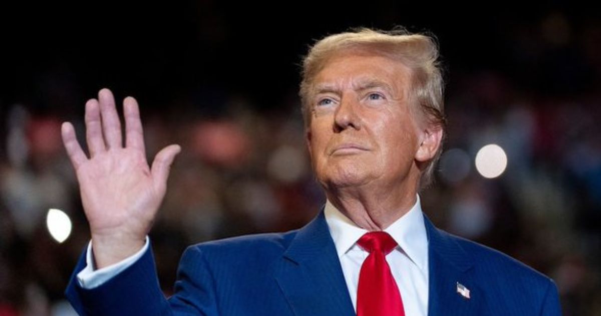 Ex-Trump Aide Warns of ‘Orwellian’ White House Memo