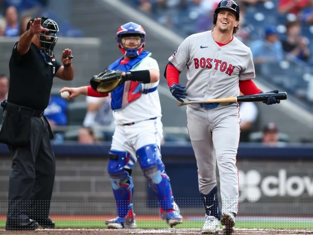 Dylan Cease not sensational, but Blue Jays top Boston in Rutschman’s Red Sox debut