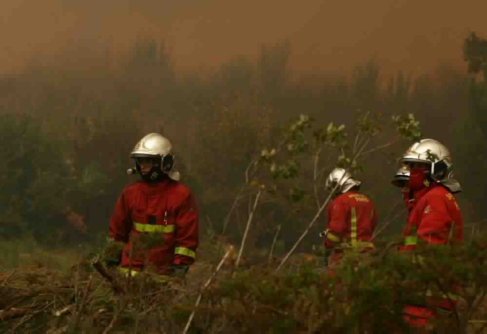 Γλωσσικά εμπόδια, διαφορετικές διαδικασίες… Πώς συνεργάζονται οι πυροσβέστες από διάφορες χώρες στην κατάσβεση των πυρκαγιών