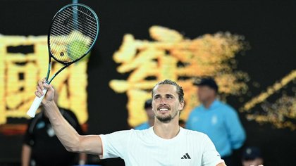Resurgent Zverev eyes huge upset against Alcaraz