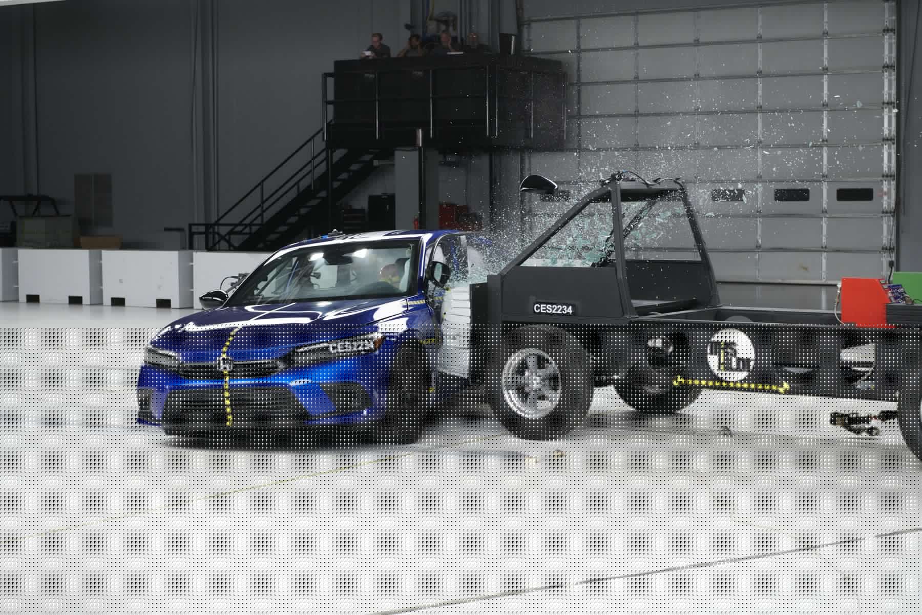 Small cars, performance vehicles highest for driver deaths: IIHS