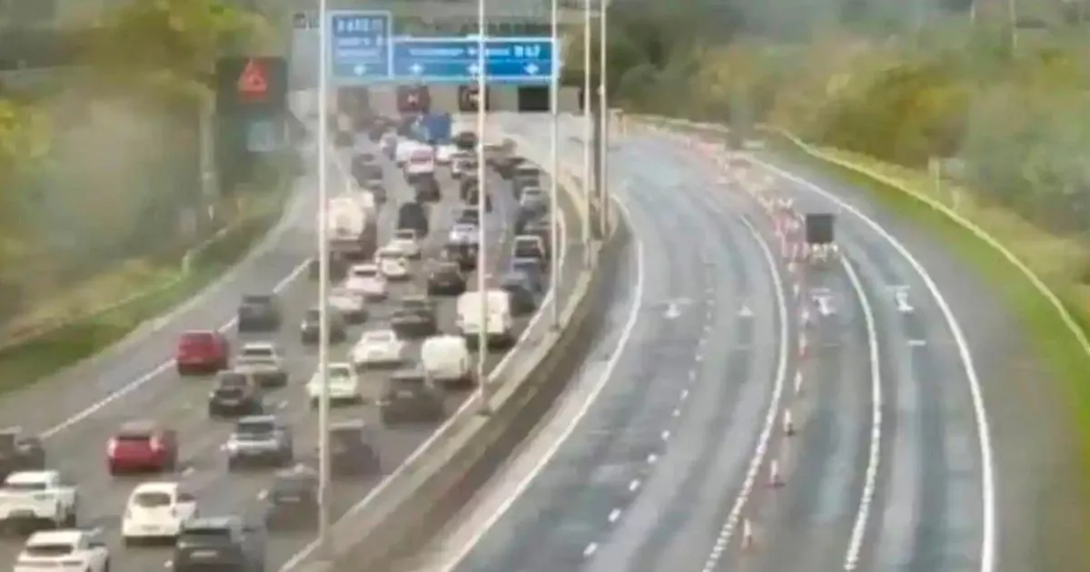M62 UPDATES as motorway closed after man dies in police chase horror crash