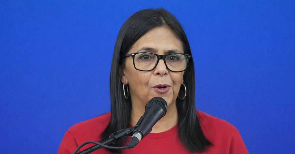 Venezuelan Military Acknowledges Delcy Rodríguez as Supreme Commander