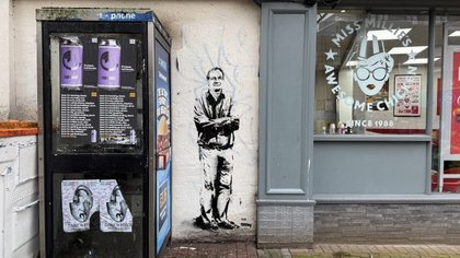 Martin Parr remembered in new street artwork