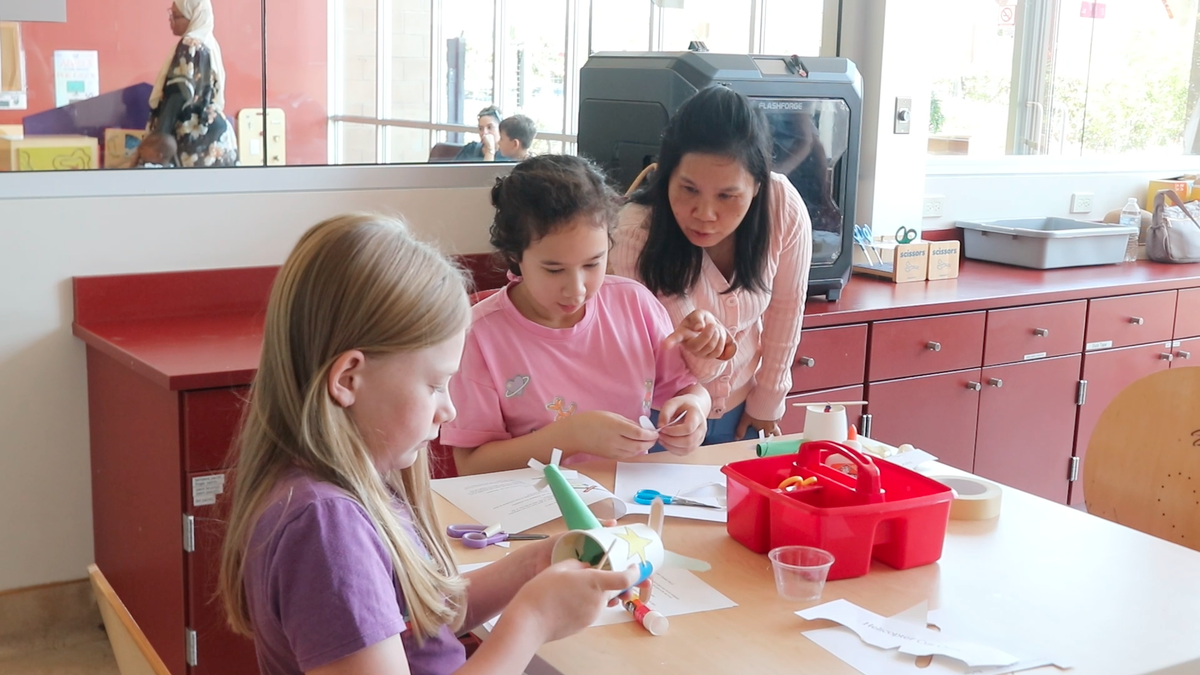 Children’s helicopter workshop held at Yuma County Main Library