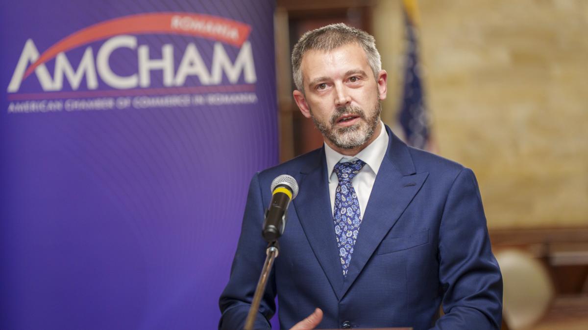 Camera de Comerț America-România: Prelungirea tensiunilor politice generează îngrijorarea investitorilor