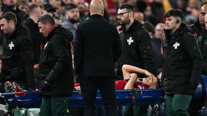 Harus Naik Meja Operasi, Giovanni Leoni Janji Lekas Kembali