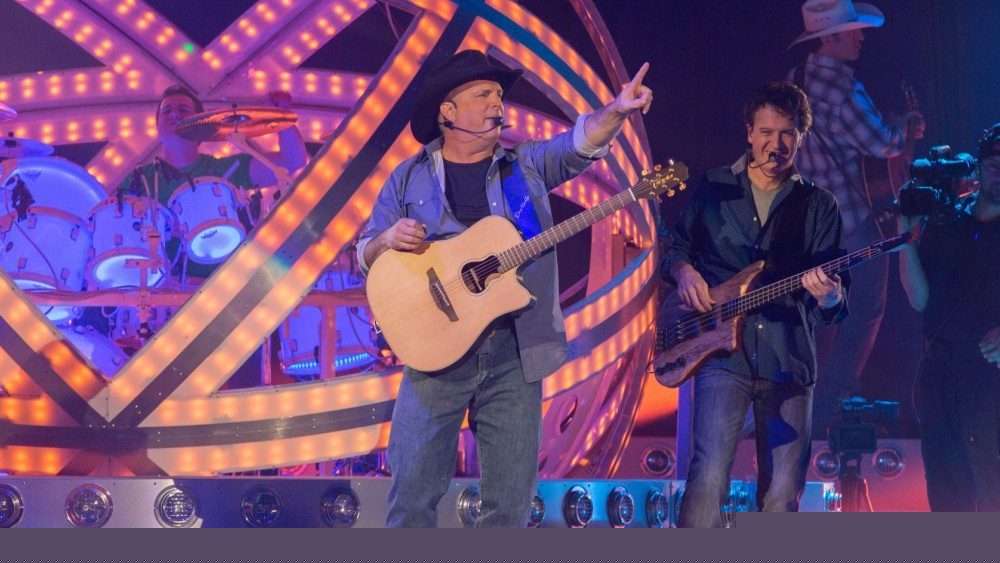 Garth Brooks expands Indianapolis tour launch with two additional arena shows
