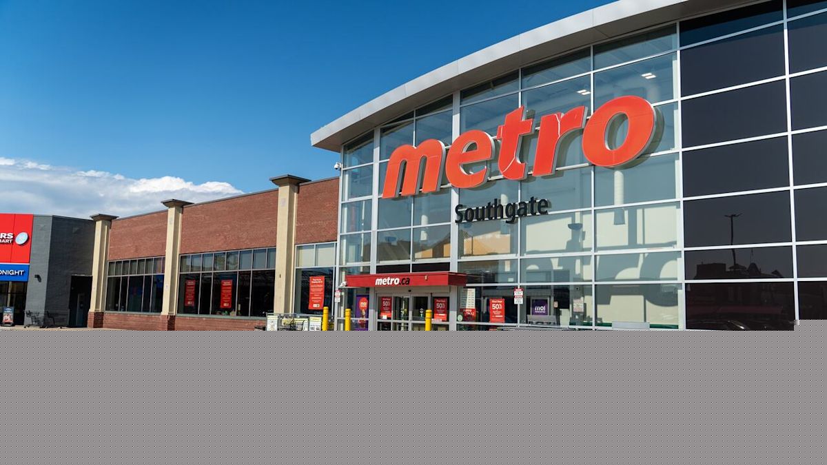 'An absolute gut punch': Dozens facing unemployment as South Keys Metro converts to Food Basics