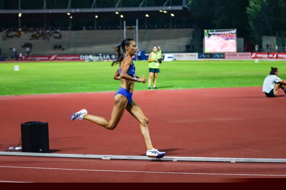 LIVE Europei 2026, martedì 11 agosto in DIRETTA: epocale record italiano di Eloisa Coiro! Battuta Gabriella Dorio! Poker di azzurri avanti nell’alto