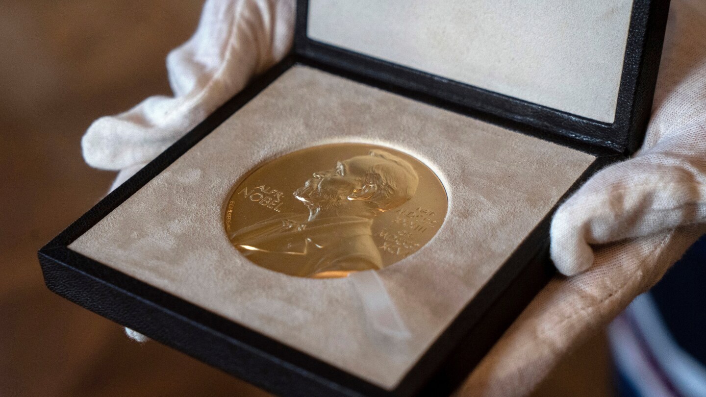 Nobel Prize winners to be announced next week. Subby's calling it now: the Nobel Prize for Innovation in Drinking goes to Drew Curtis [Interesting]