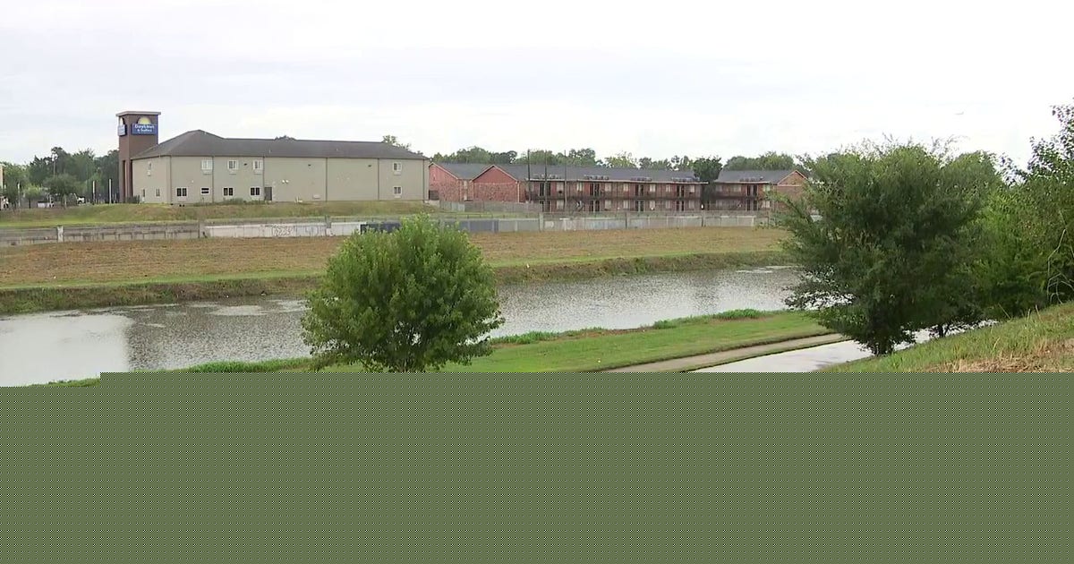 Man's body found in Houston's Brays Bayou near I-45 Gulf Freeway