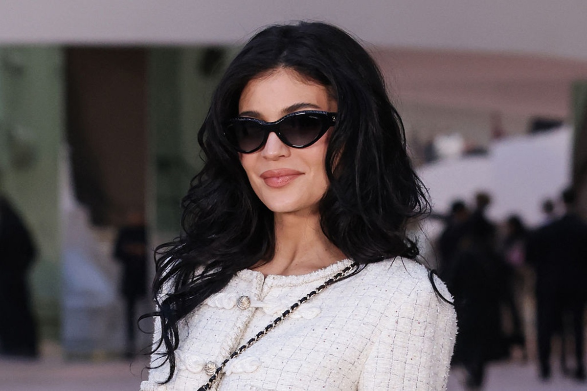 Kylie Jenner Kicks Off 29th Birthday With Hot-Pink 'Princess Kitty' Party