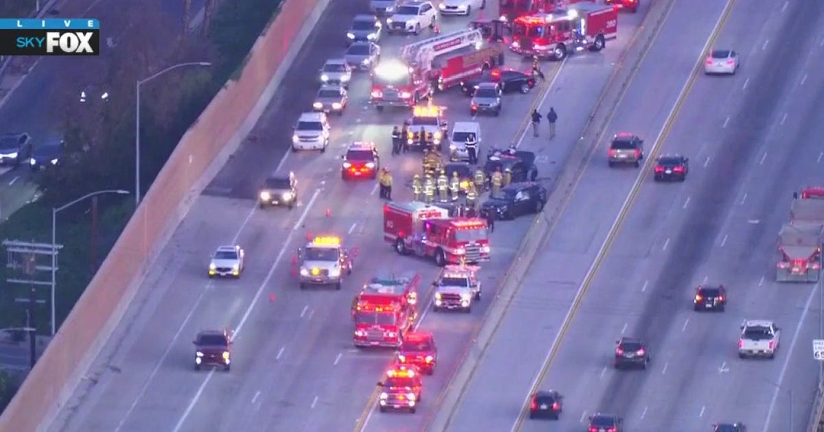 5-vehicle crash on southbound 170 Freeway in Studio City snarls morning commute