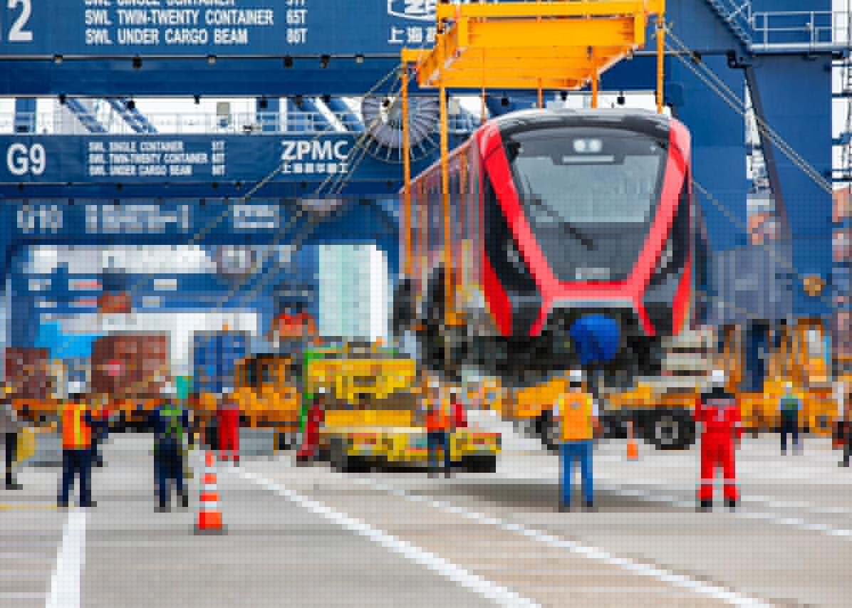 First Metro Train for Bogotá Arrives in Colombia