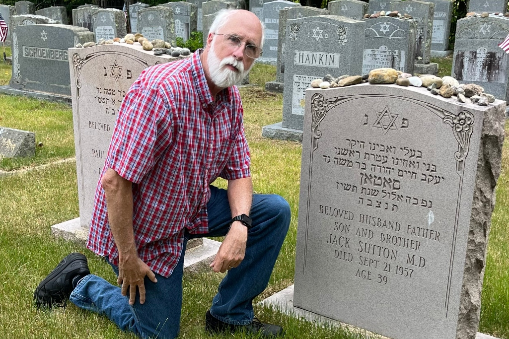 Pastor discovers unexpected connection to the Holocaust