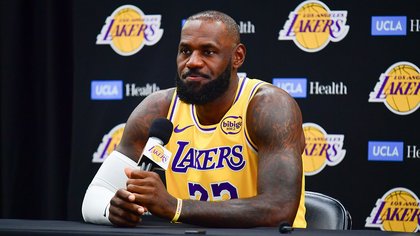 Lakers star LeBron James’ $200,000 AP watch gift to Kai Cenat during Mafiathon 3