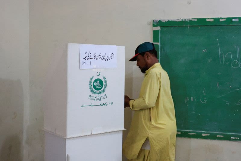 Pakistan's ruling party poised to win Kashmir elections amid deadly clashes, analysts say