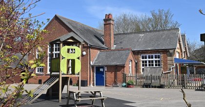 Primary school decides to shorten hours for pupils