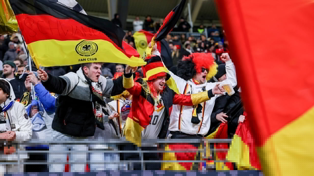 Revolution bei Länderspielen - Fan-Knaller beim DFB!