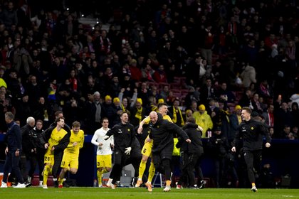 Chris Sutton aims a subtle dig at Celtic board after Bodo Glimt secure Champions League play-offs