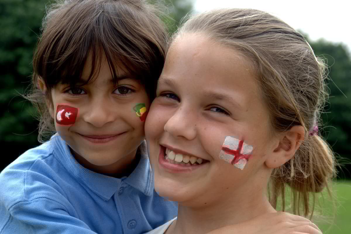 Enjoy pictures of events and people at Wigan's Mesnes Park in 2005 and '06