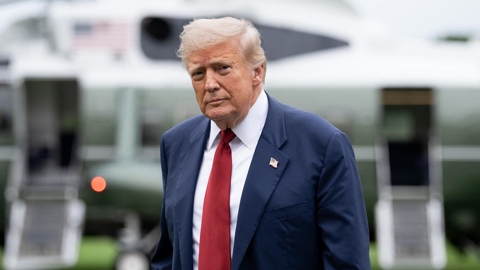 Donald Trump trimite la Chicago 300 de membri ai Gărzii Naționale